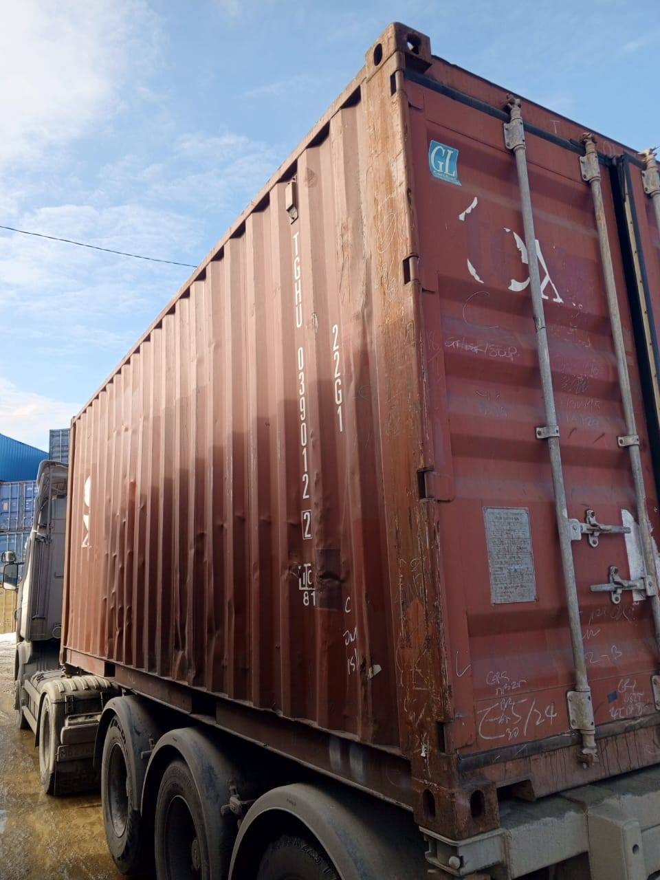 Морской контейнер TGHU0390122